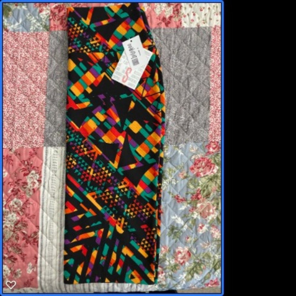 LuLaRoe Cassie Skirt Small-NWT